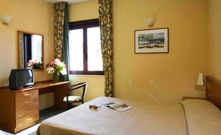 Conte Di Cabrera Hotel Club Pozzallo Eksteriør bilde